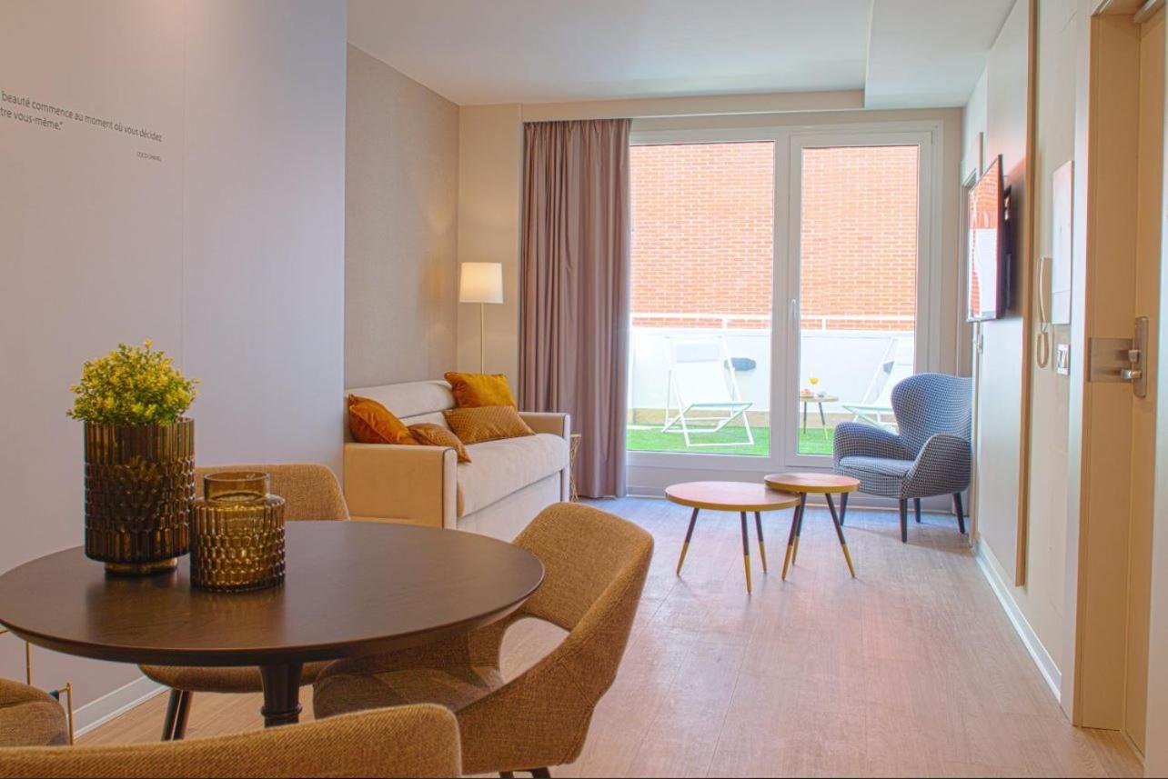 Voghe Premium Flats Aparthotel บาเลนเซีย ภายนอก รูปภาพ